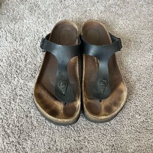 Birkenstock Gizeh Sandal - Black Leather Size 39